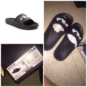 🆕 OFFERS ACCEPTED- FILA slides